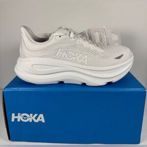 Womens Size 8B Hoka Bondi 9 White White Walking Sneaker 1162012 WWH